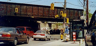 Queen subway 2001