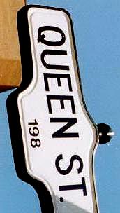 queen sign